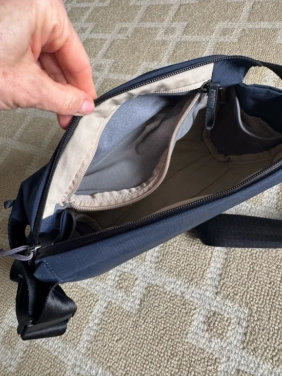 Bellroy Sling Crossbody Bag Navy Everyday Casual Travel Minimalist EDC OS - Picture 11 of 15